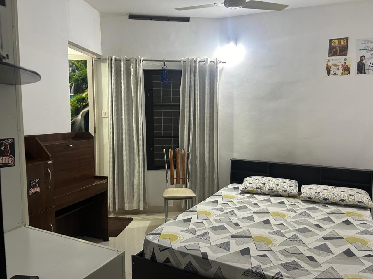 Chaithritha Ladies Homestay Thiruvananthapuram Ngoại thất bức ảnh
