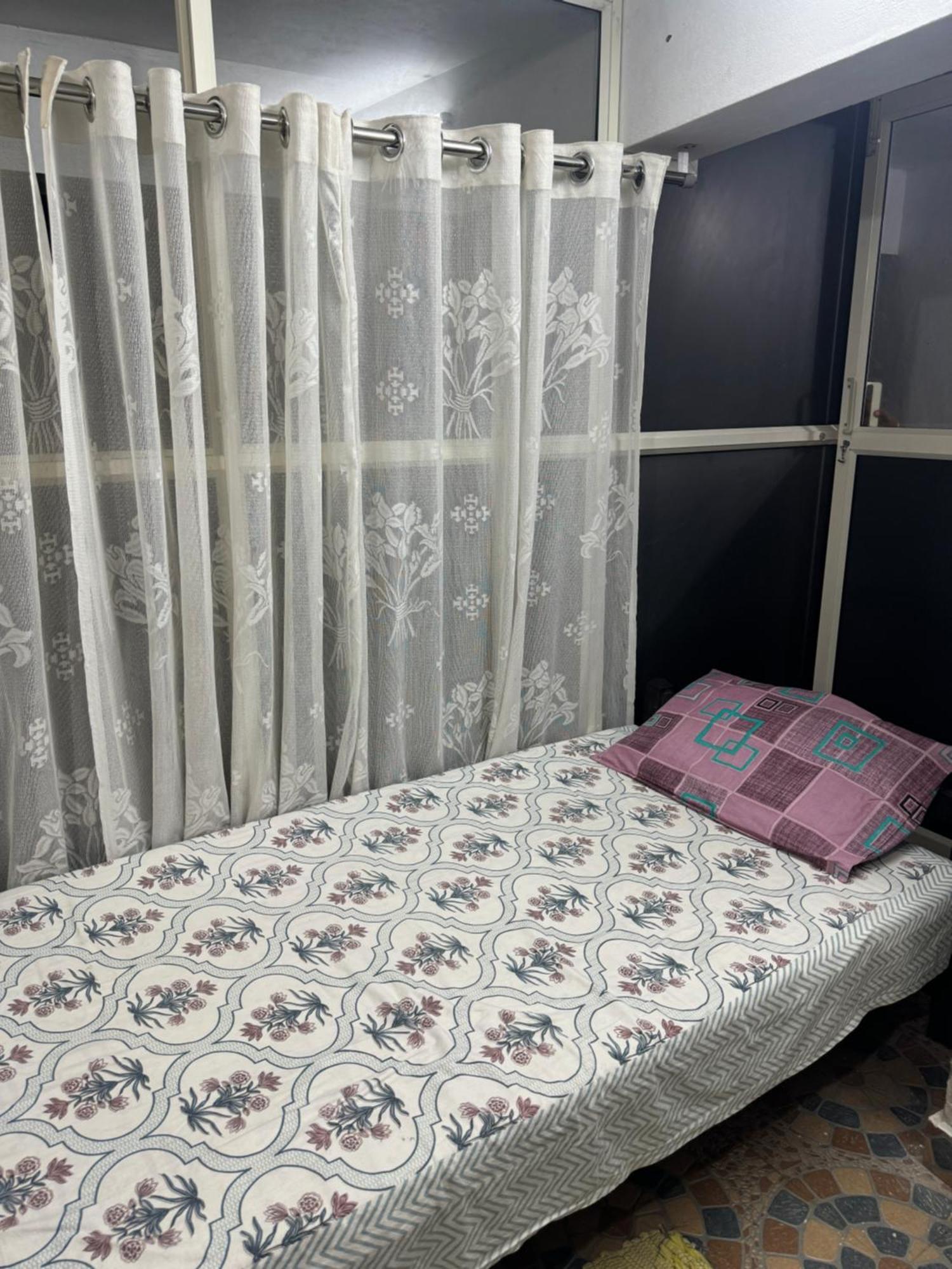 Chaithritha Ladies Homestay Thiruvananthapuram Ngoại thất bức ảnh